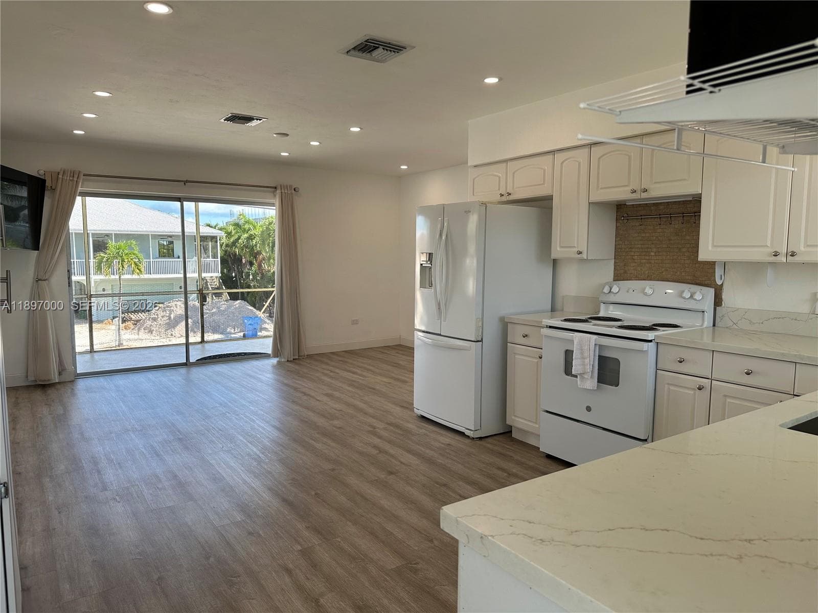 164 Venetian Dr photo 24