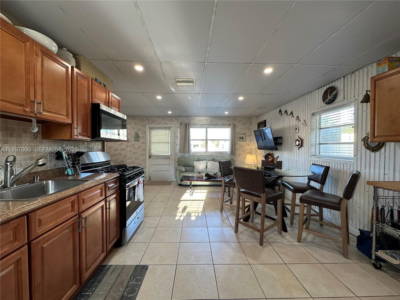 164 Venetian Dr photo 10