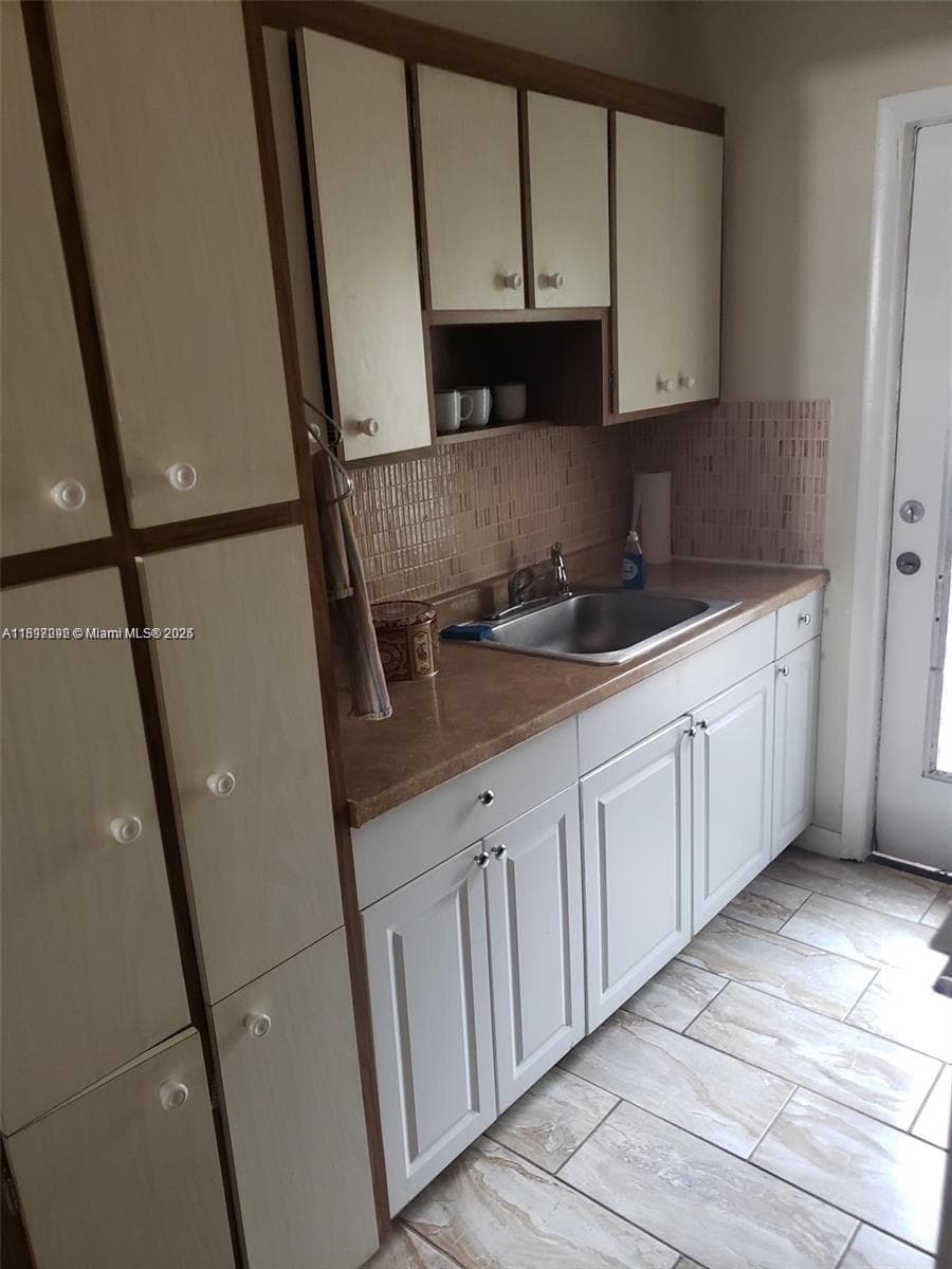 8040 Tatum Waterway Dr 7 photo 11