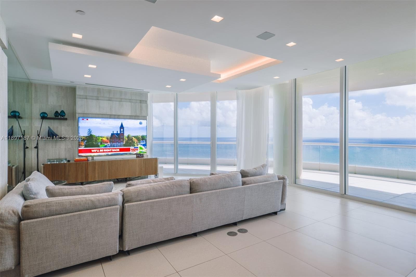 16047 Collins Ave 1