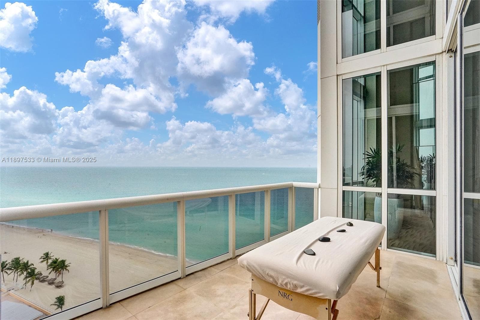 18201 Collins Ave 708 photo 12