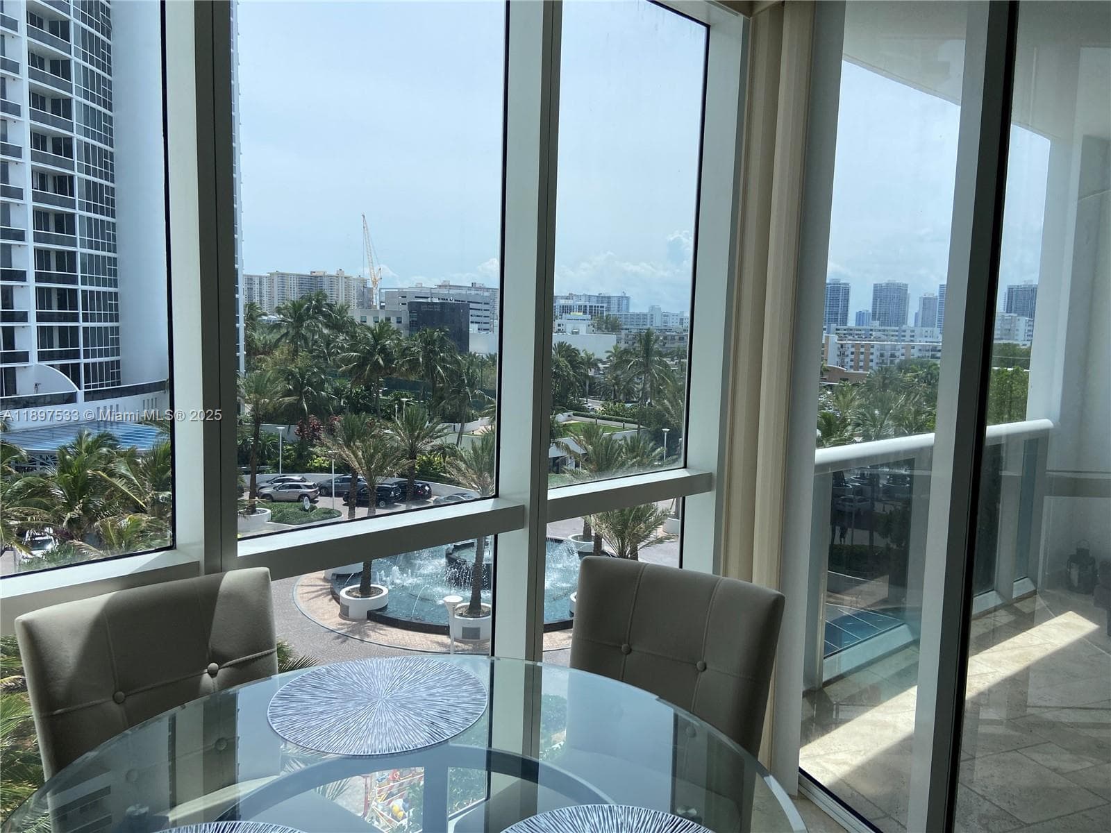 18201 Collins Ave 708 photo 5