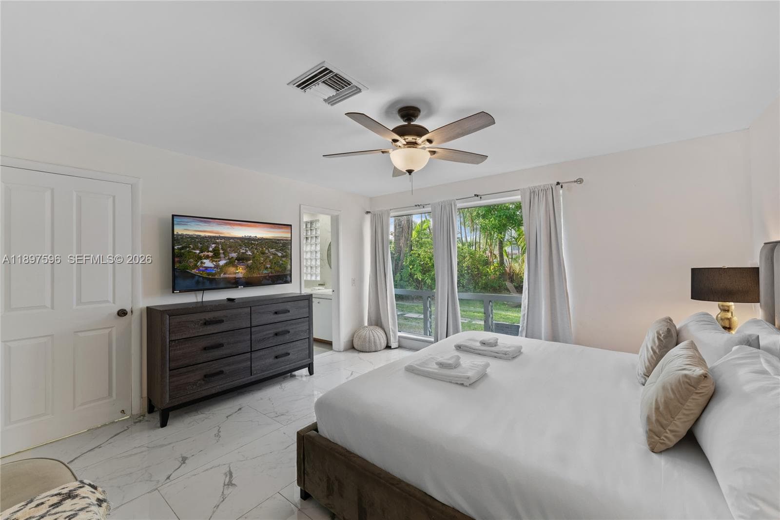 1809 Coral Gardens Dr photo 23