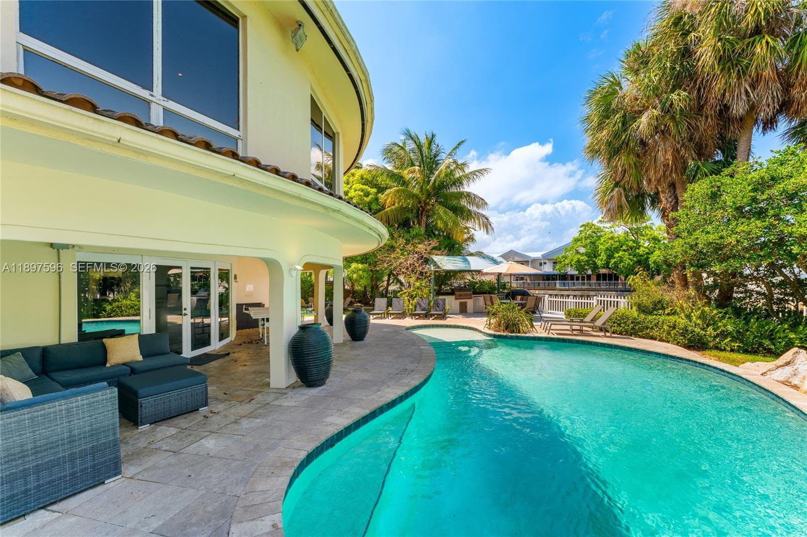 1809 Coral Gardens Dr 2