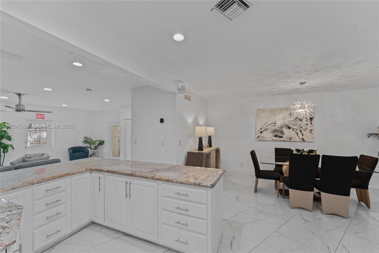 1809 Coral Gardens Dr photo 17