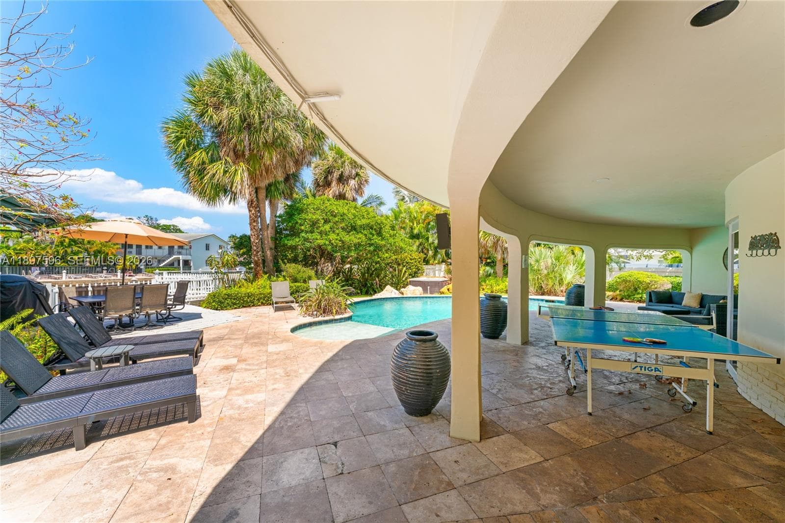 1809 Coral Gardens Dr 5