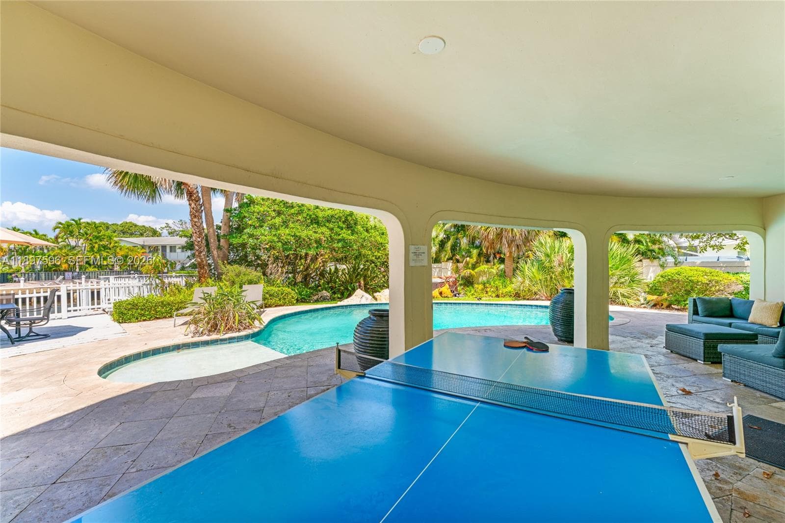 1809 Coral Gardens Dr 4