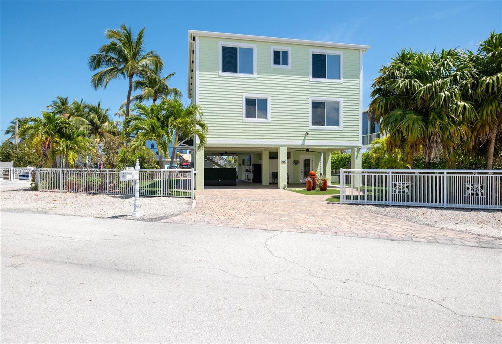 140 Fairwich Ct 4