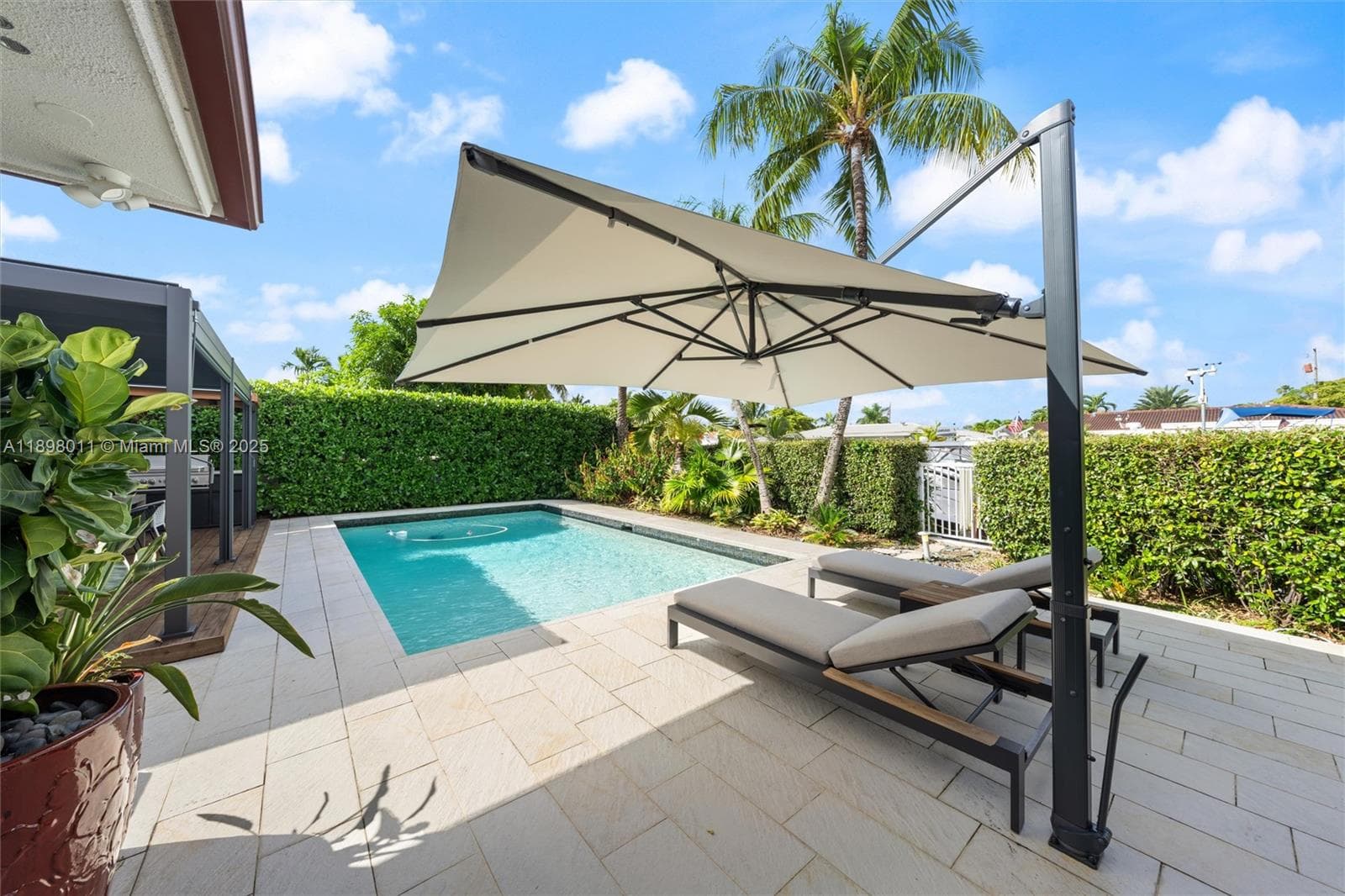 12944 Banyan Rd photo 22