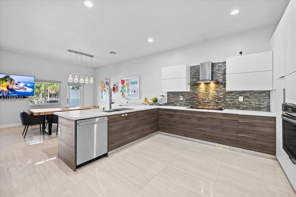 2726 Treasure Cove Cir 3