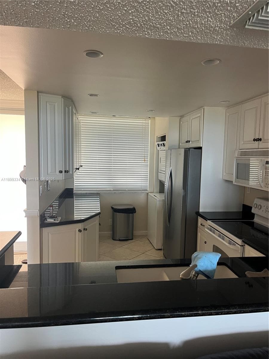 510 Ocean Blvd 5