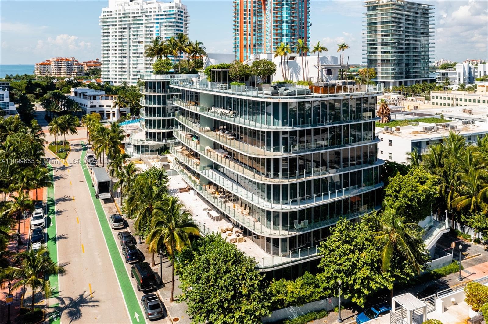 1 Collins Ave 4