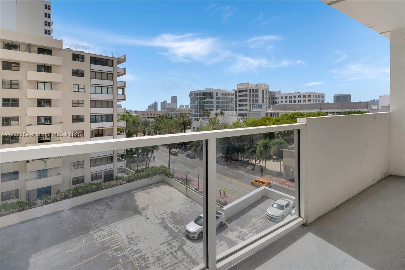 100 Lincoln Rd 607 photo 8