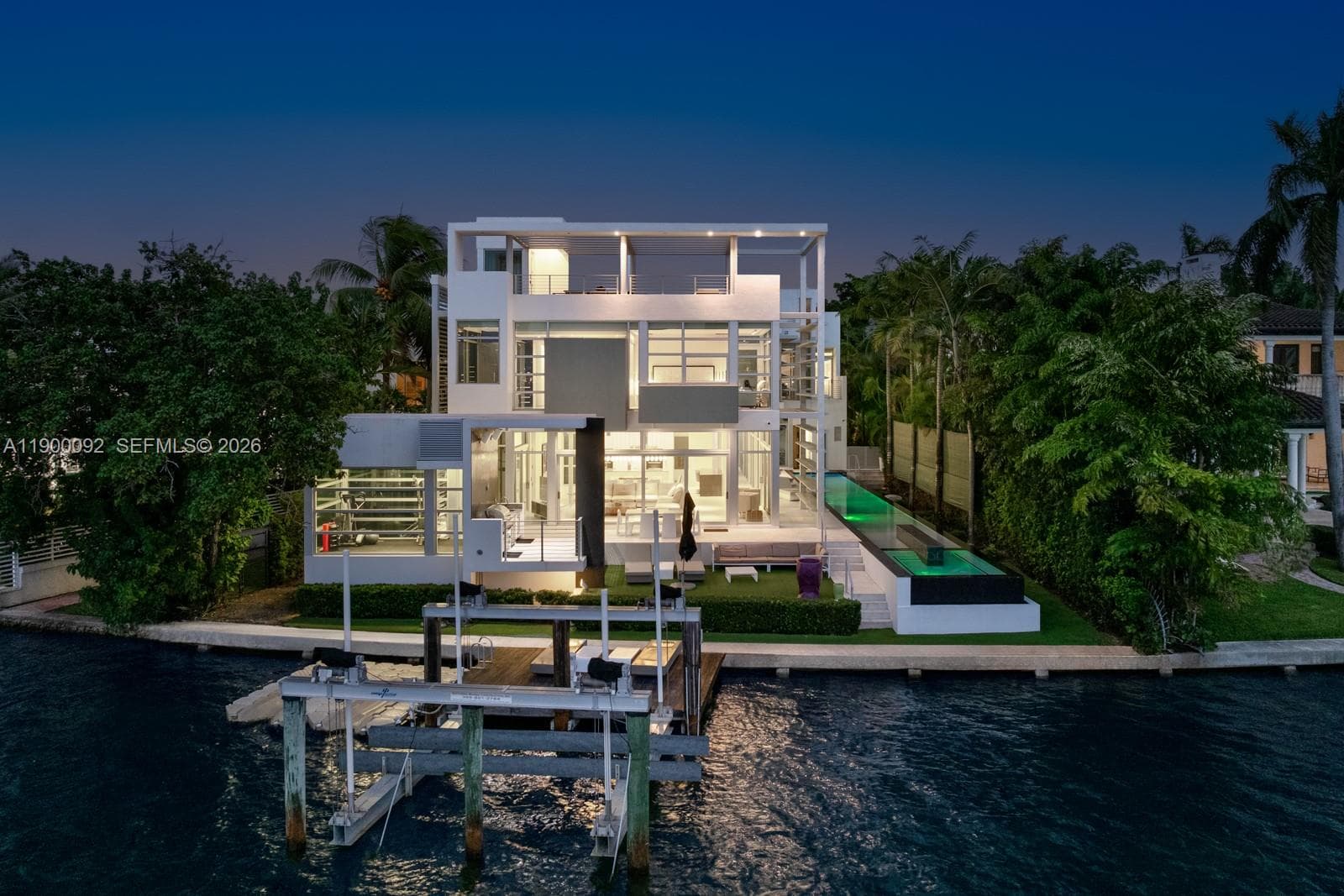 440 Hibiscus Dr 3