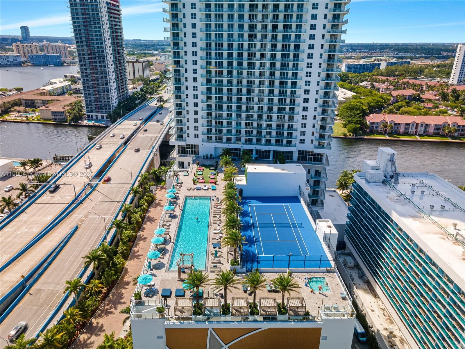 4010 Ocean Dr 3