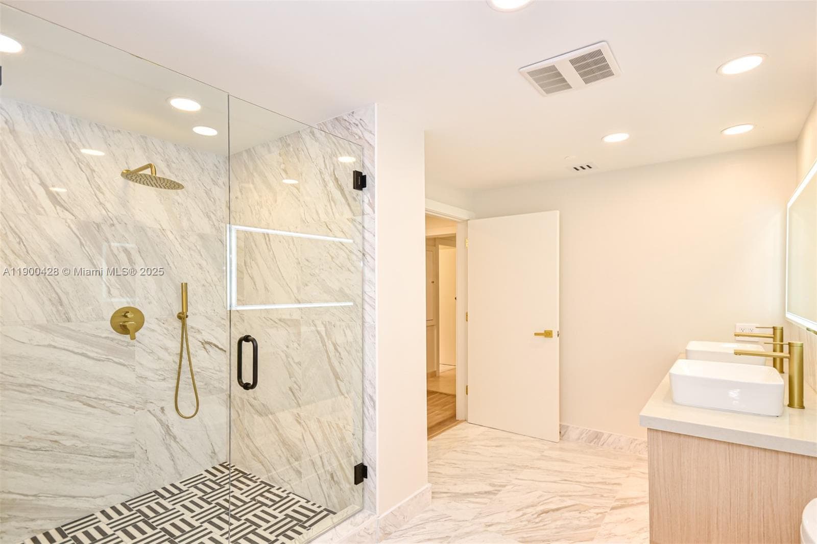 10101 Collins Ave 7D photo 8