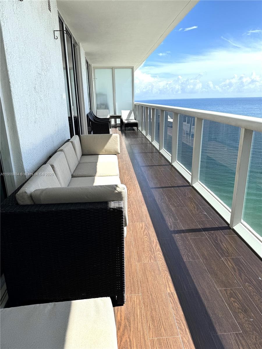 1830 Ocean Dr 2
