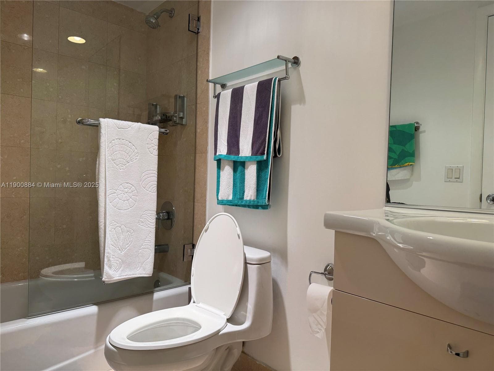 1830 Ocean Dr 3303 photo 16