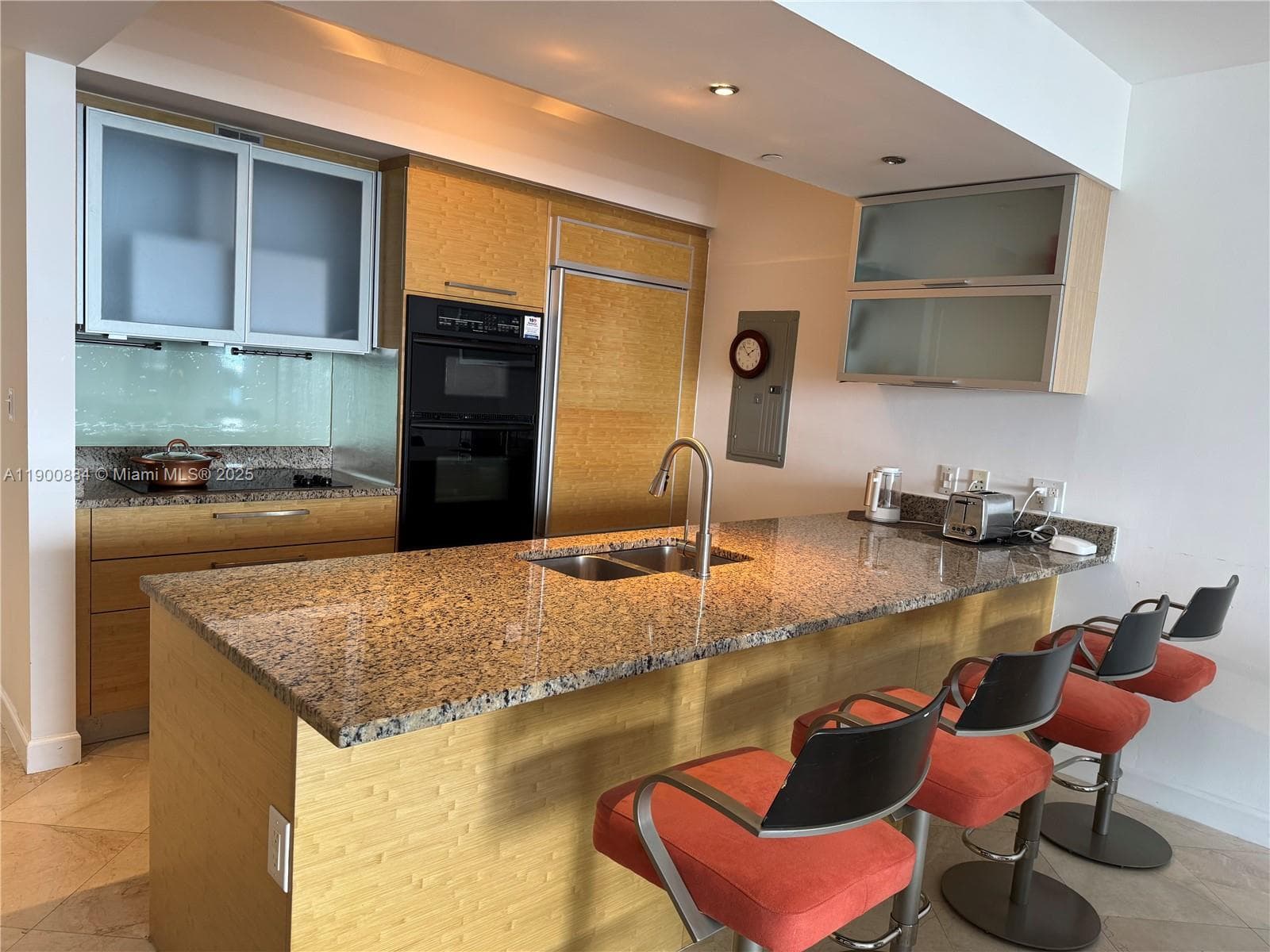 1830 Ocean Dr 3303 photo 9