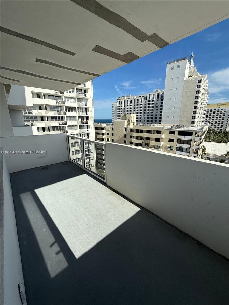 100 Lincoln Rd 1111 photo 24