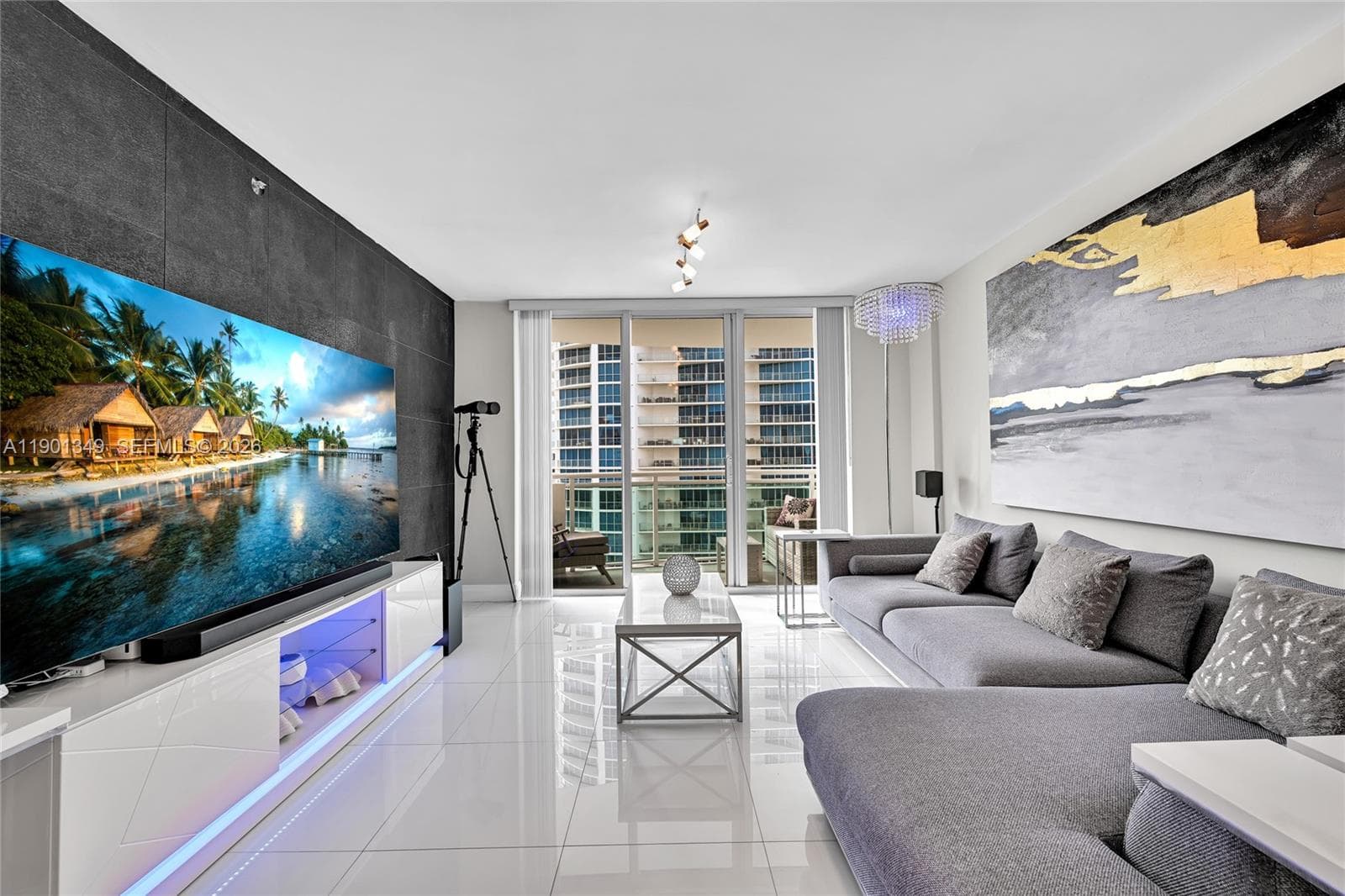 3001 Ocean Dr 2