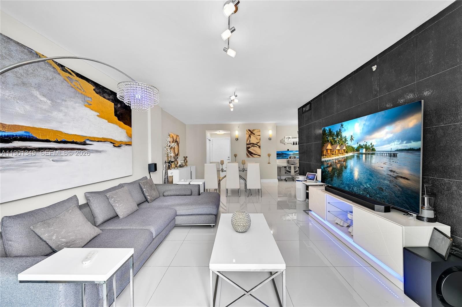 3001 Ocean Dr 1