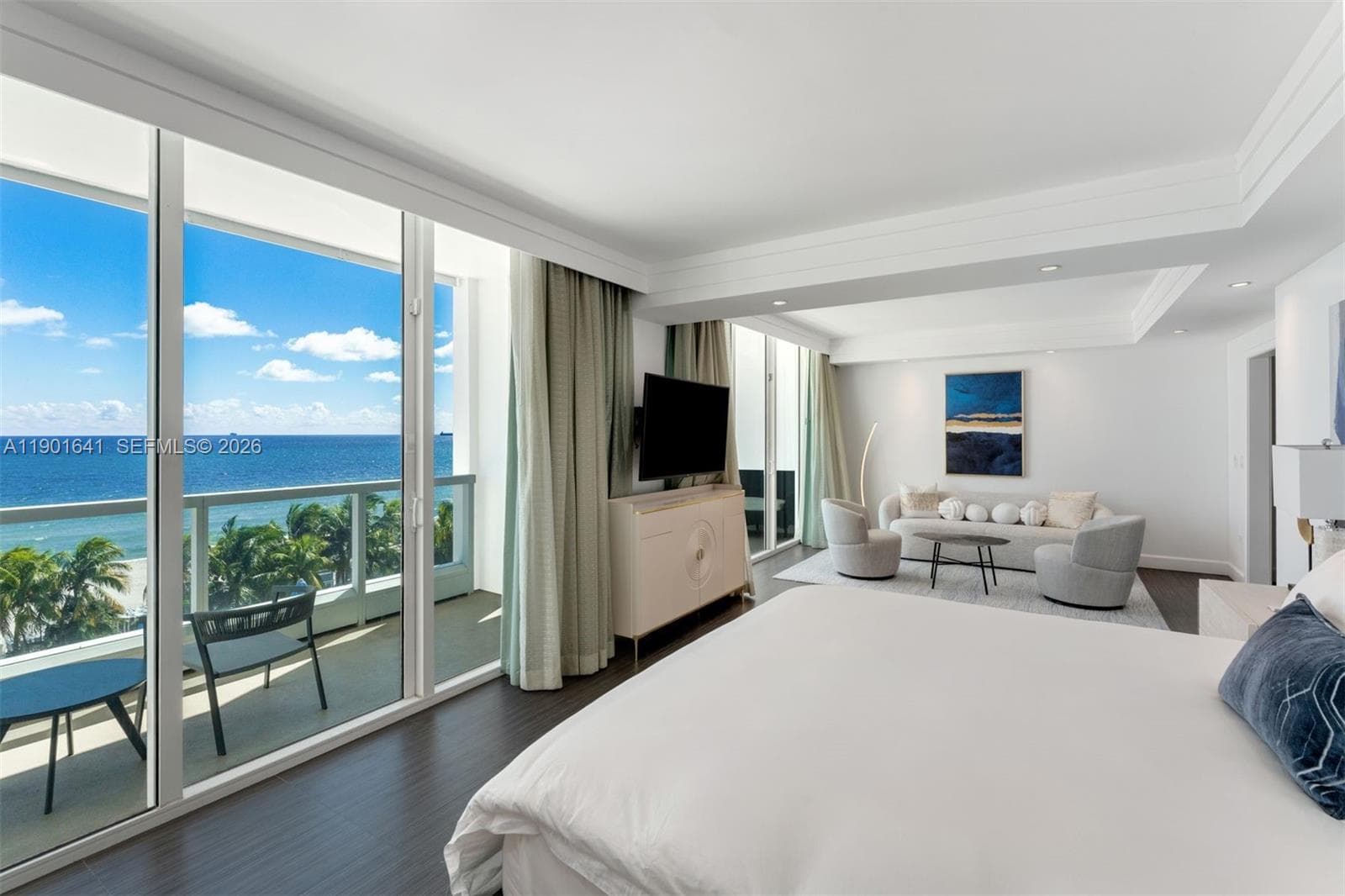4391 Collins Ave 512 photo 23