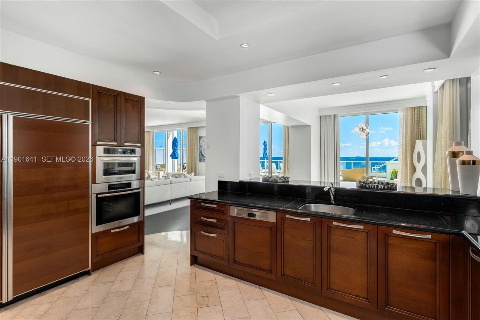 4391 Collins Ave 512 photo 10