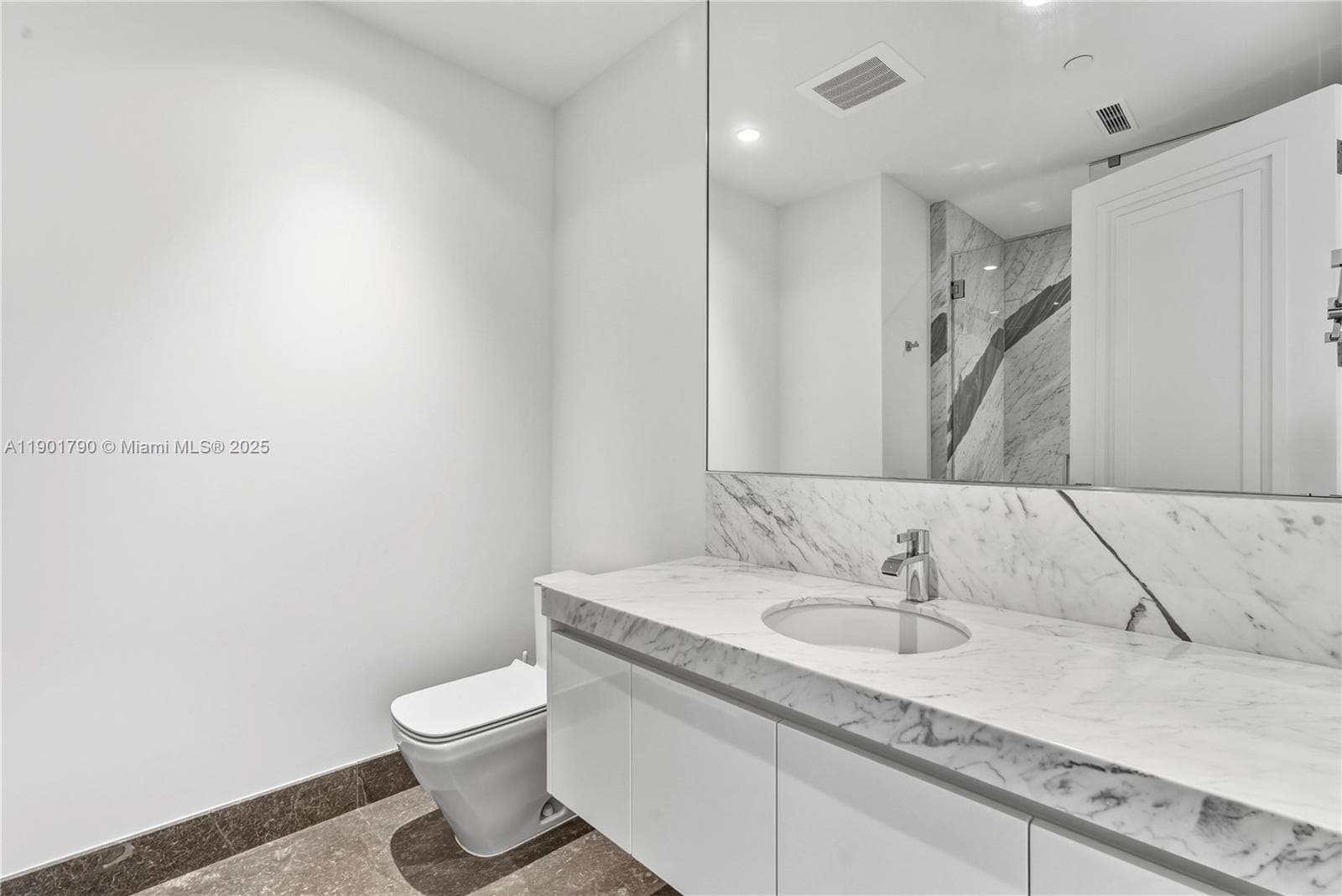 17901 Collins Ave 1803 photo 20