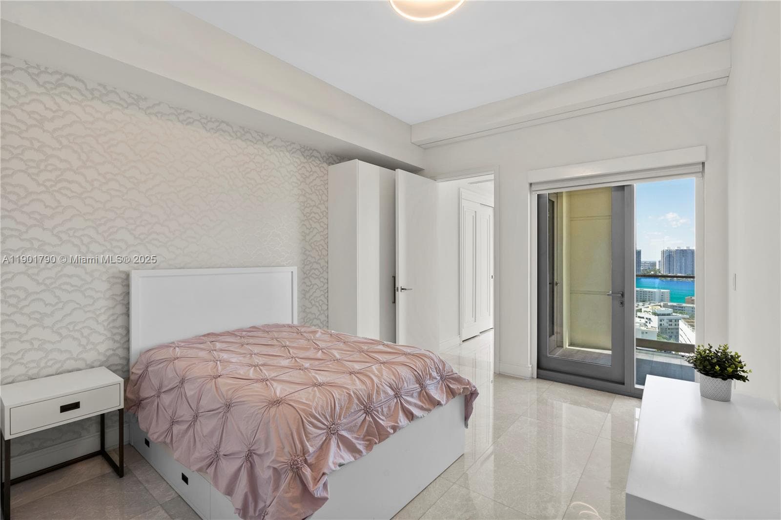 17901 Collins Ave 1803 photo 21
