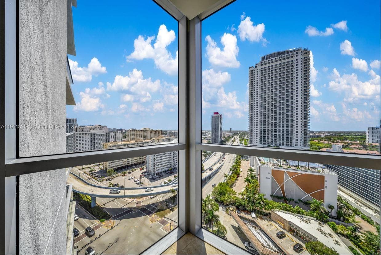 4111 Ocean Dr 1