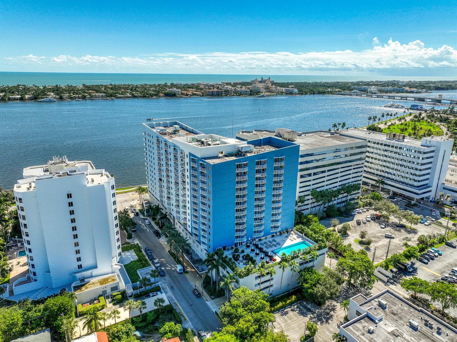 1551 N Flagler Drive Ph8 photo 4