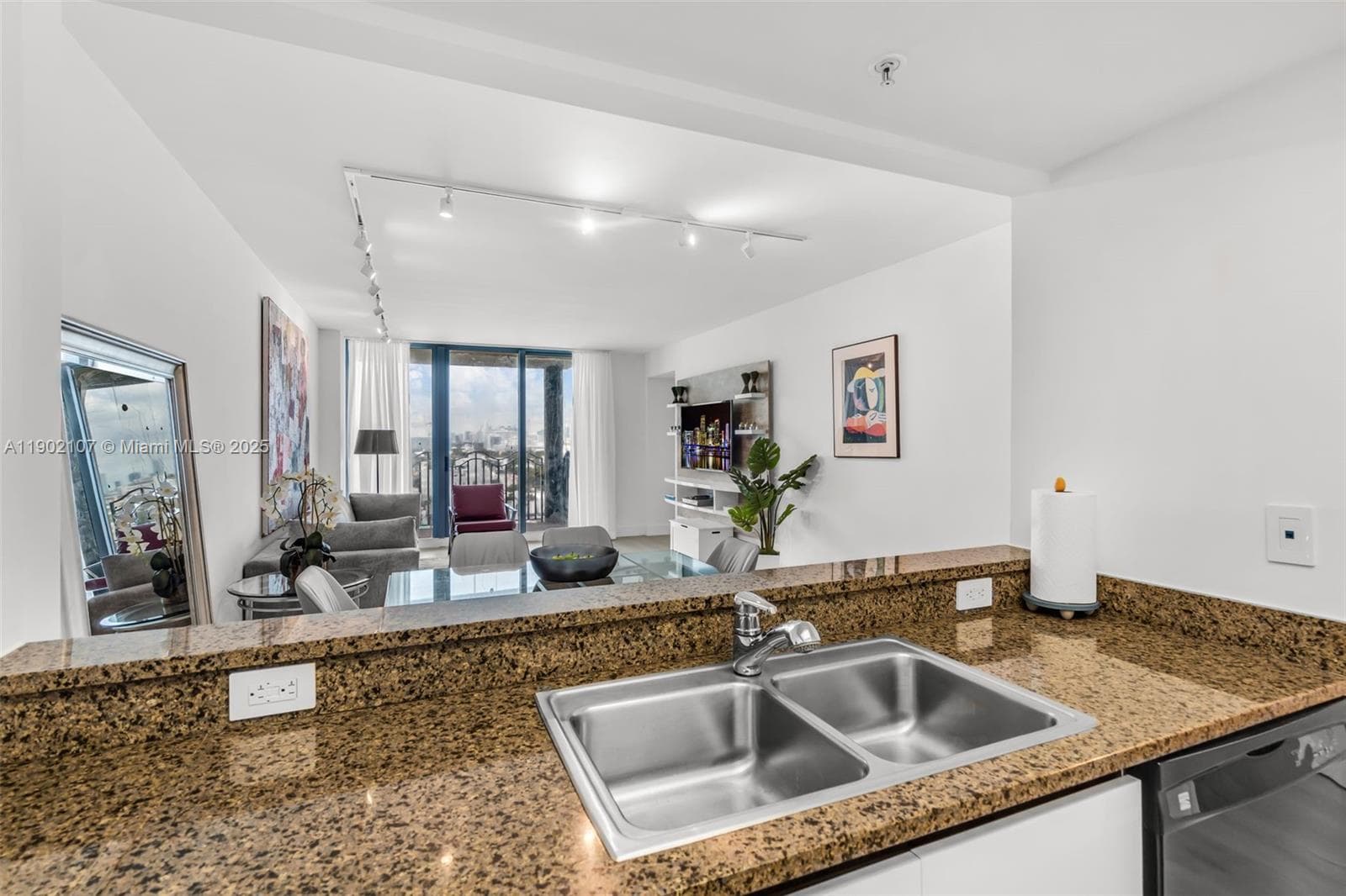 1500 Ocean Dr 1109 photo 9