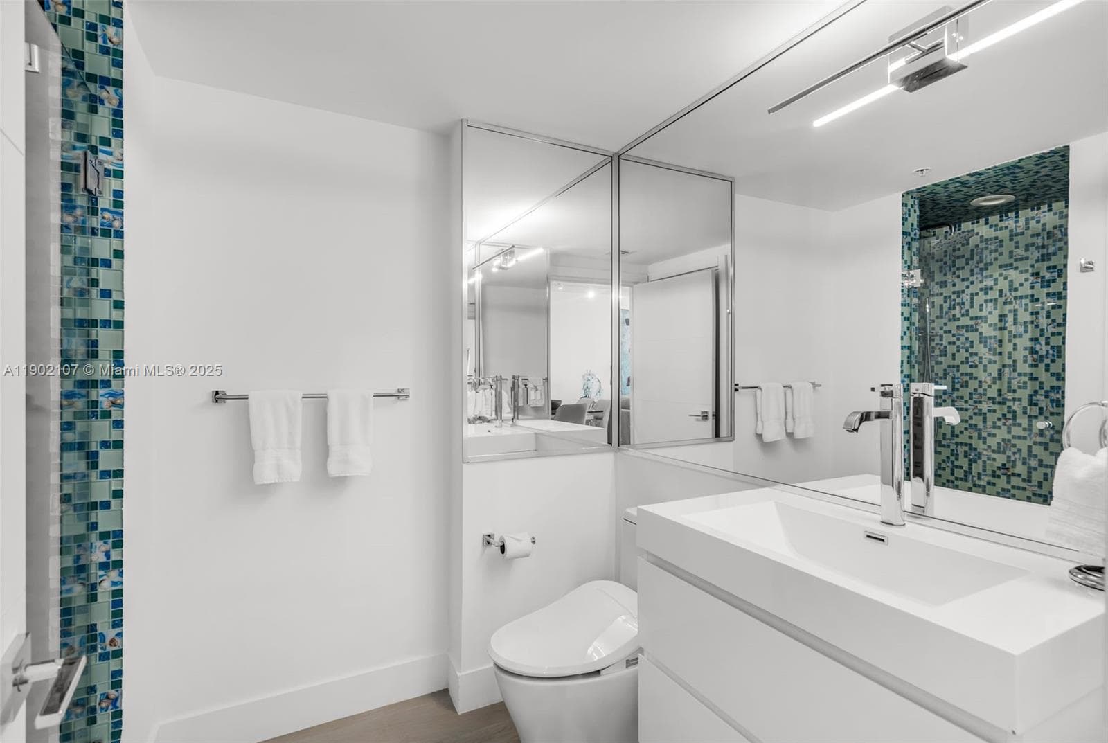 1500 Ocean Dr 1109 photo 18