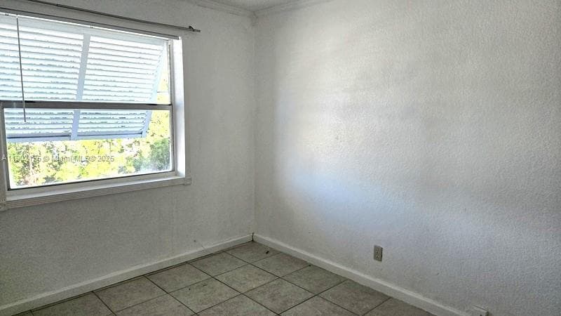 2622 Sheridan St photo 12