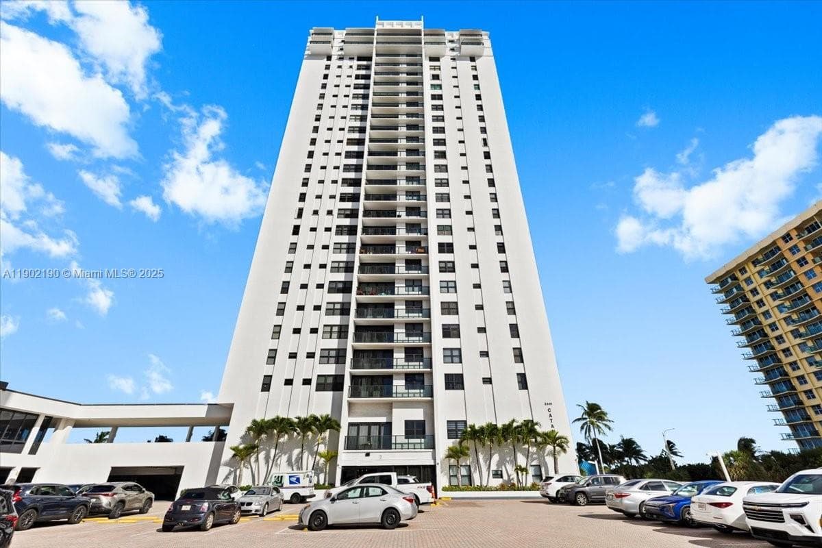 2301 Ocean Dr 1