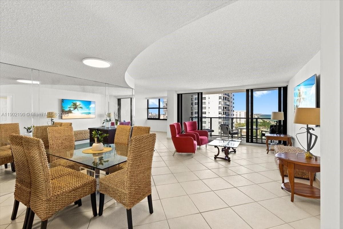 2301 Ocean Dr 2004 photo 8