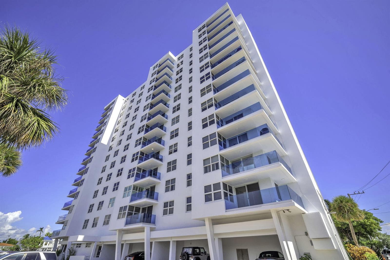 2639 N Riverside Drive #505 2