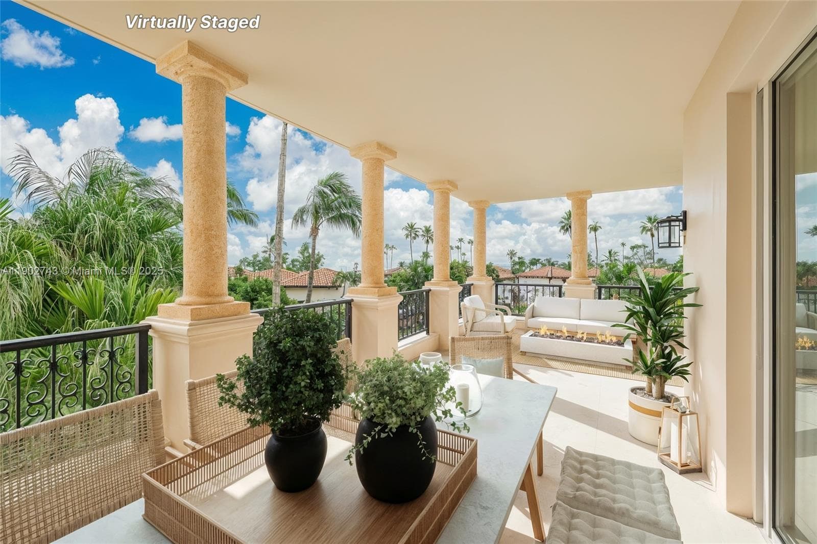 19236 Fisher Island Dr 19236 photo 17
