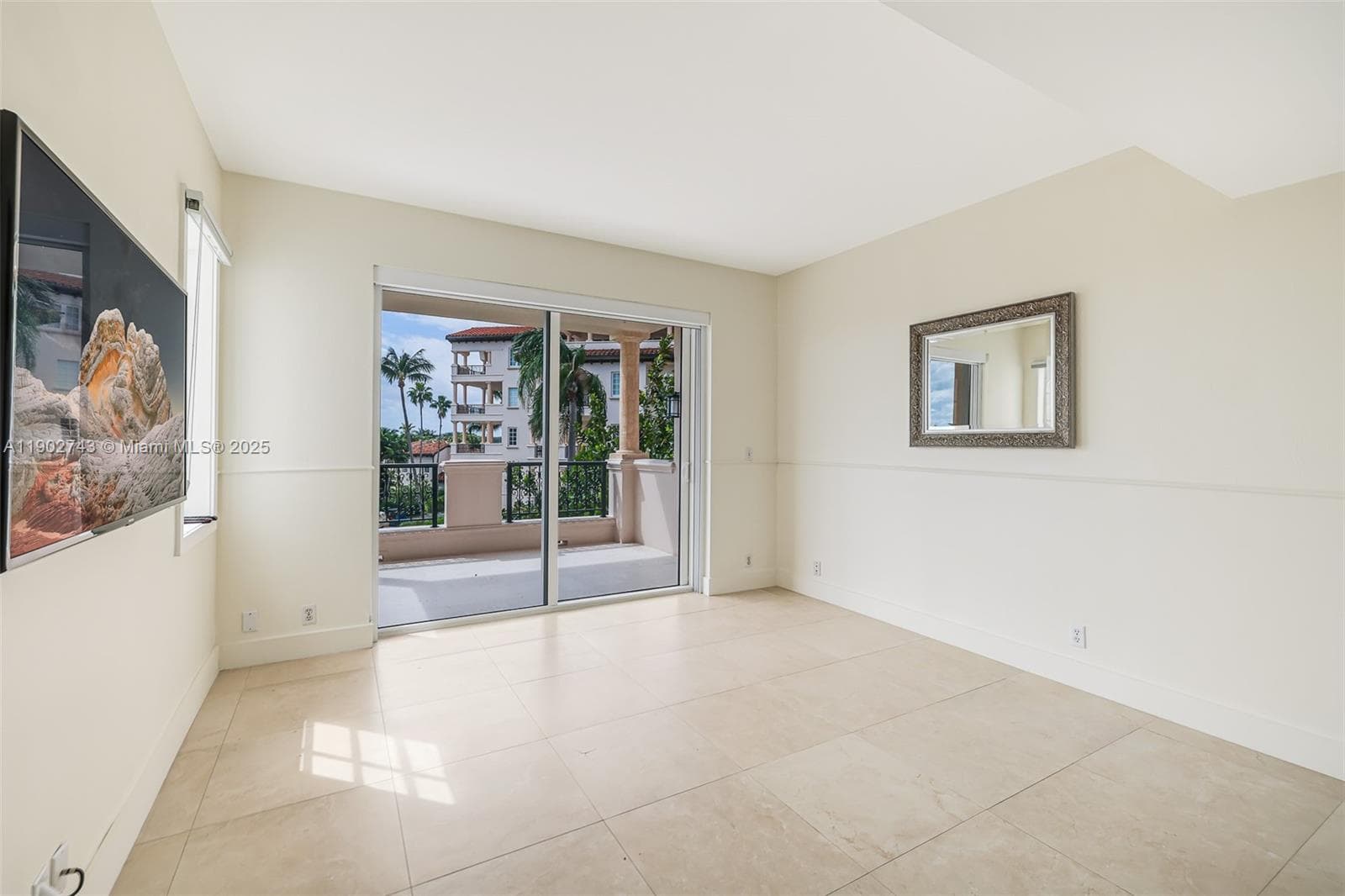 19236 Fisher Island Dr 19236 photo 22