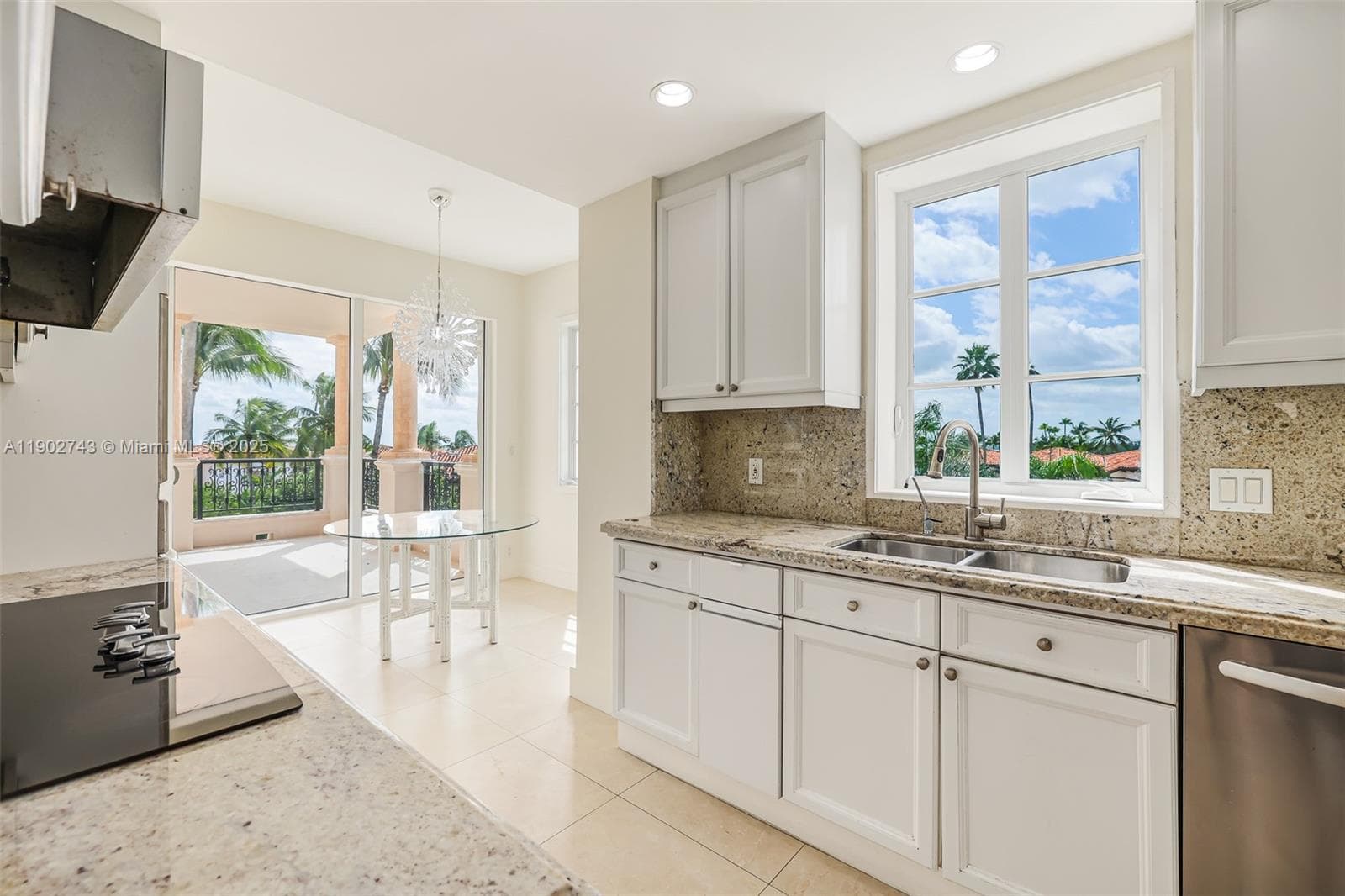 19236 Fisher Island Dr 19236 photo 11