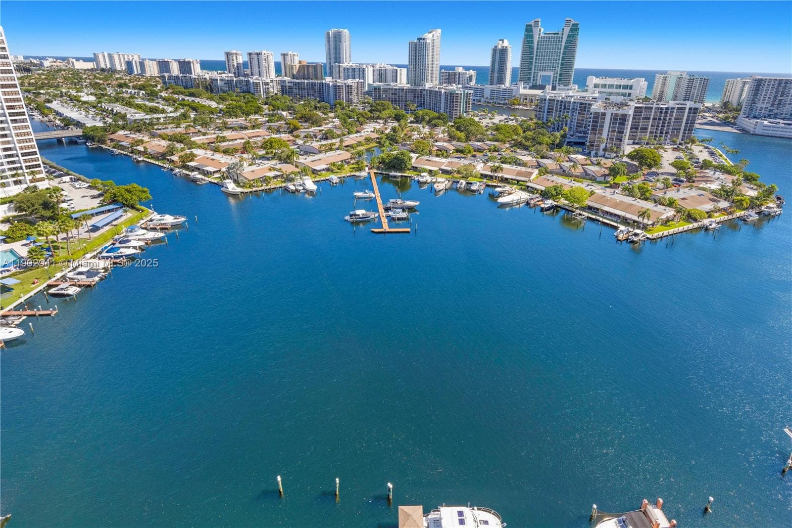 300 Three Islands Blvd 2