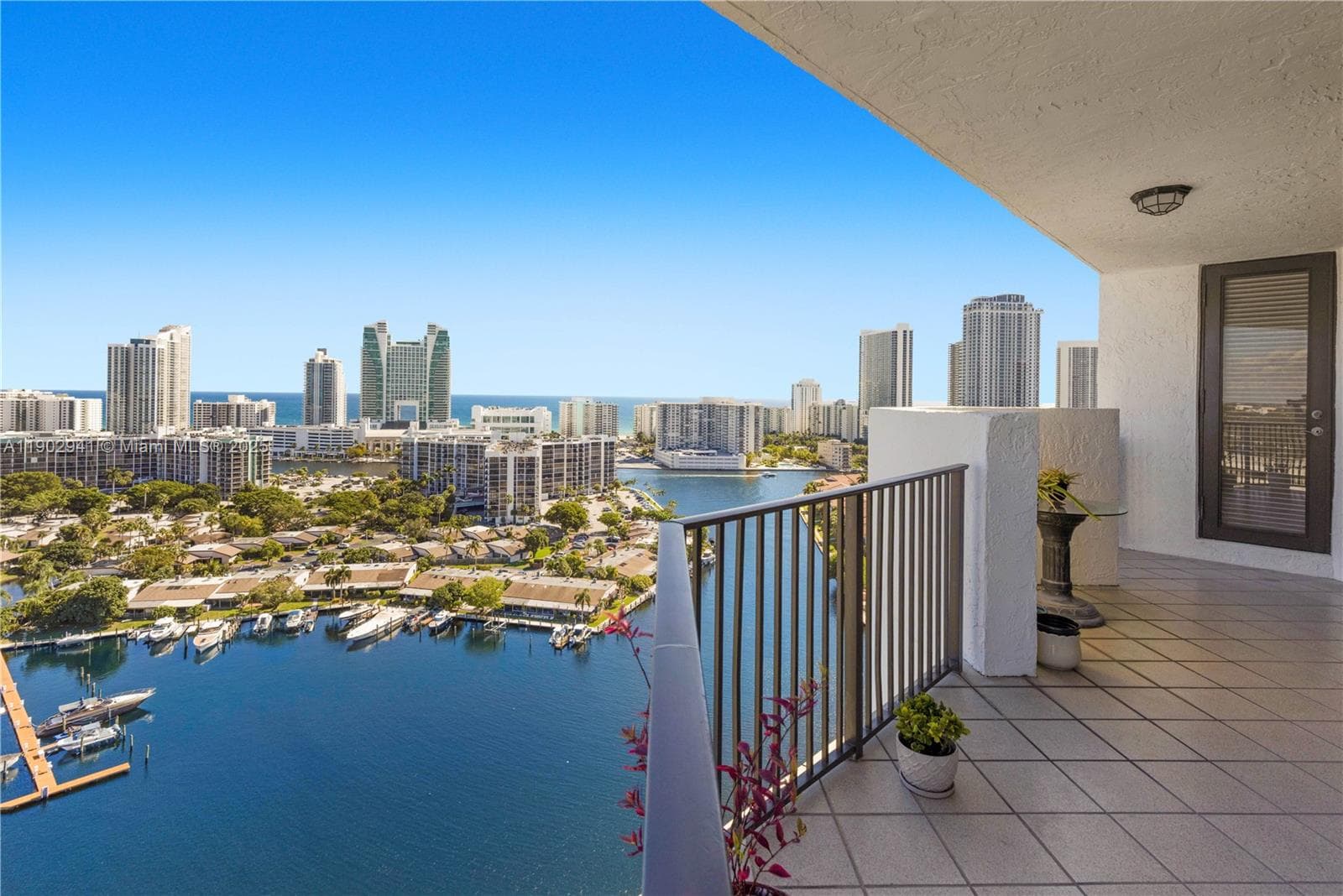 300 Three Islands Blvd 5