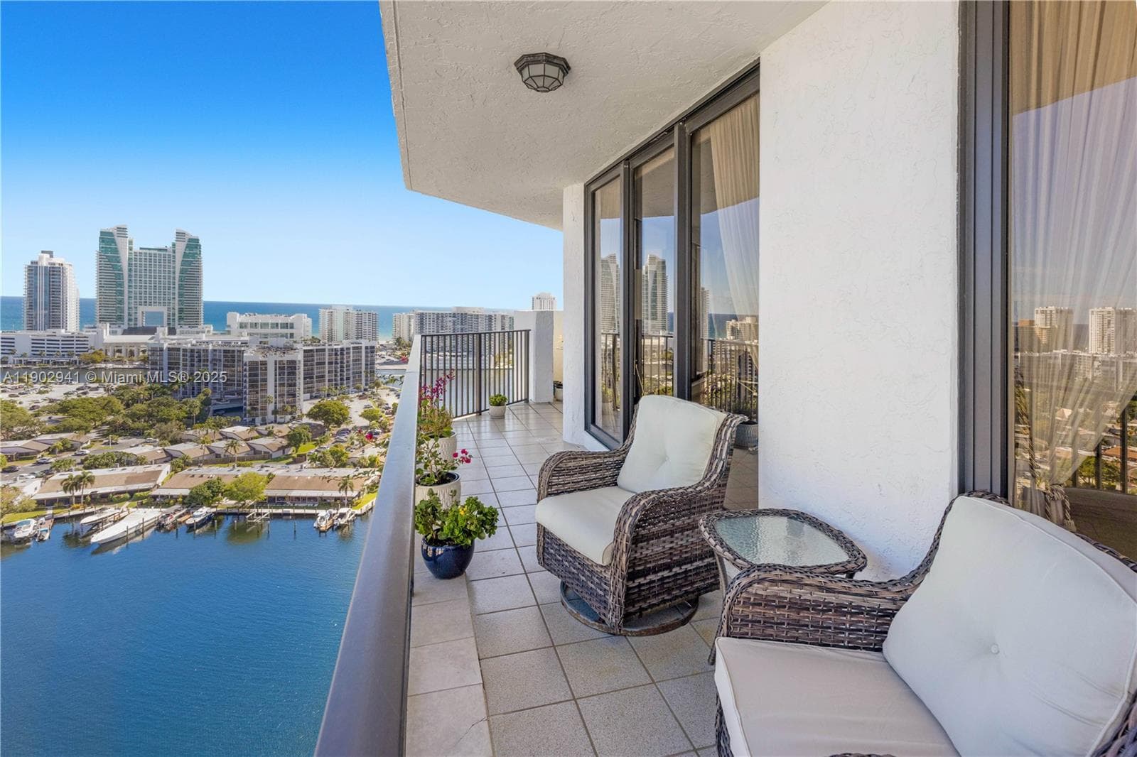 300 Three Islands Blvd PH2A photo 9