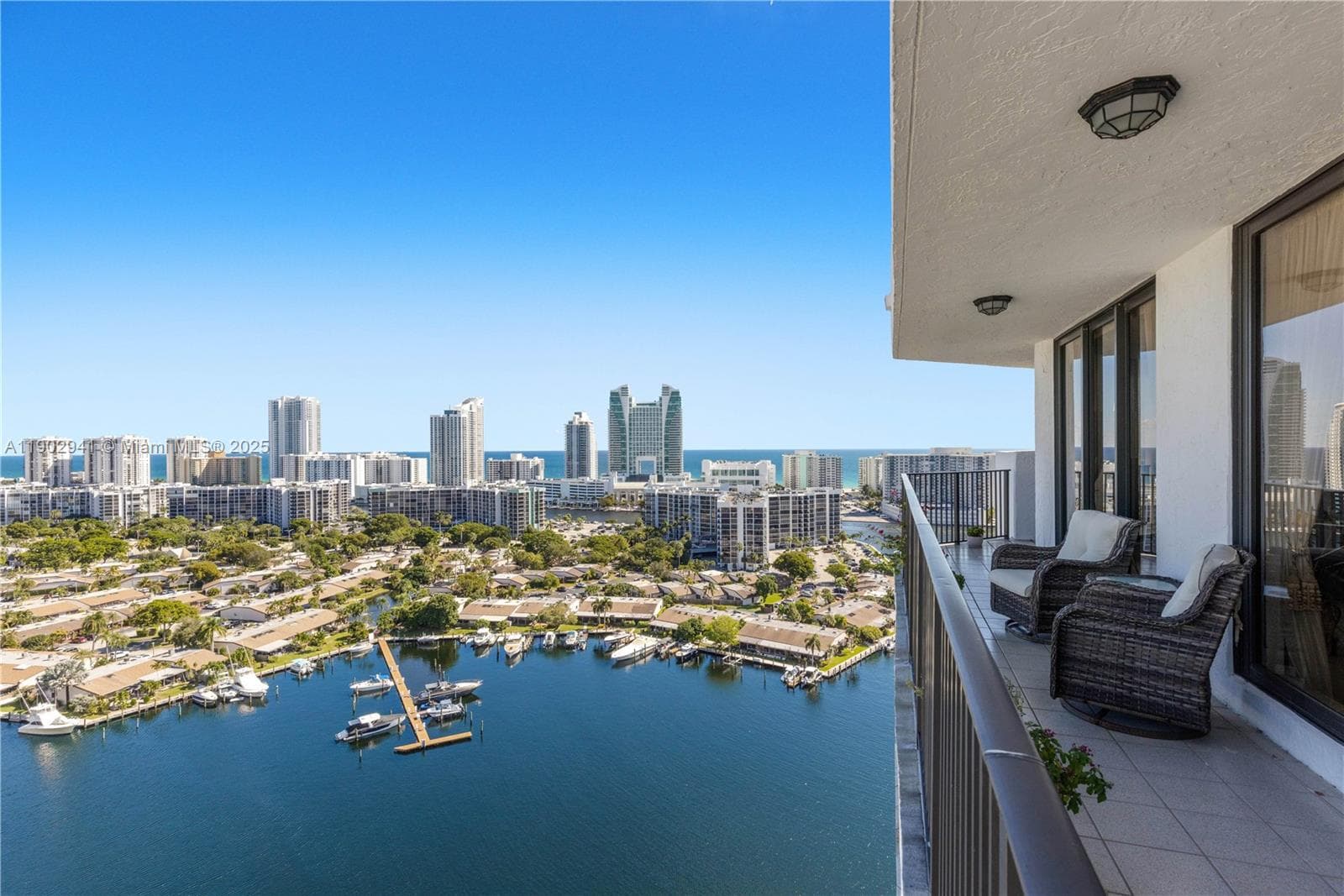 300 Three Islands Blvd 4