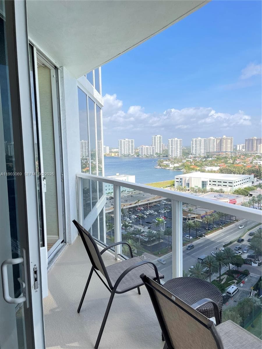 18001 Collins Ave 2204 photo 11
