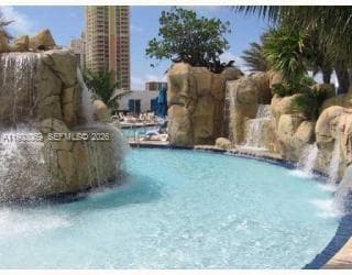18001 Collins Ave 2204 photo 4
