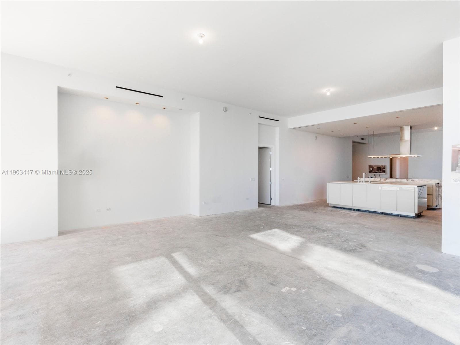 18501 Collins Av 1501 photo 13