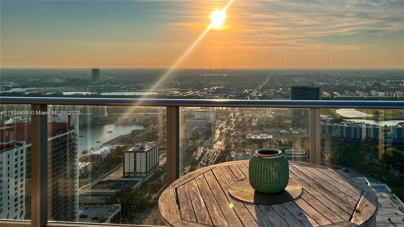 4010 Ocean Dr 1
