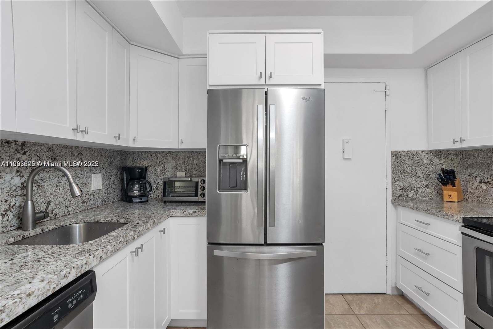 3505 S Ocean Dr 208 photo 6